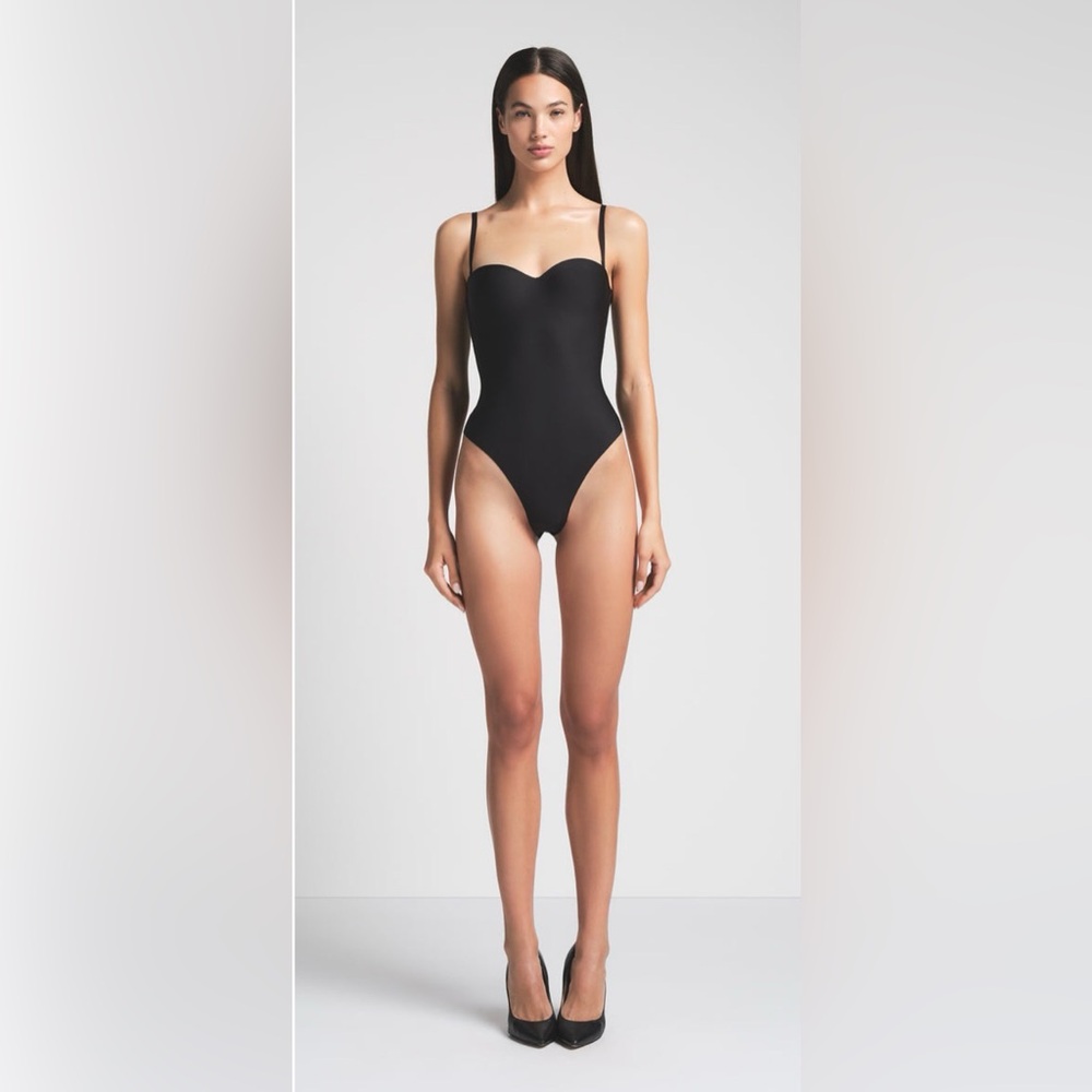 SKIMS Body Molded Underwire Bodysuit